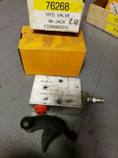 Picture of HYDRAULIC VALVE